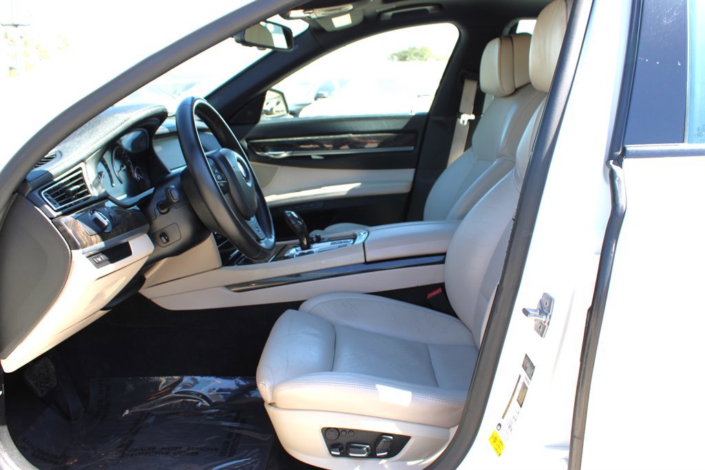 Used 2012 BMW 750Li image 15