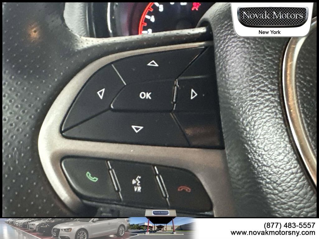 Used 2022 Dodge Durango SXT w/ Anodized Platinum Package image 18