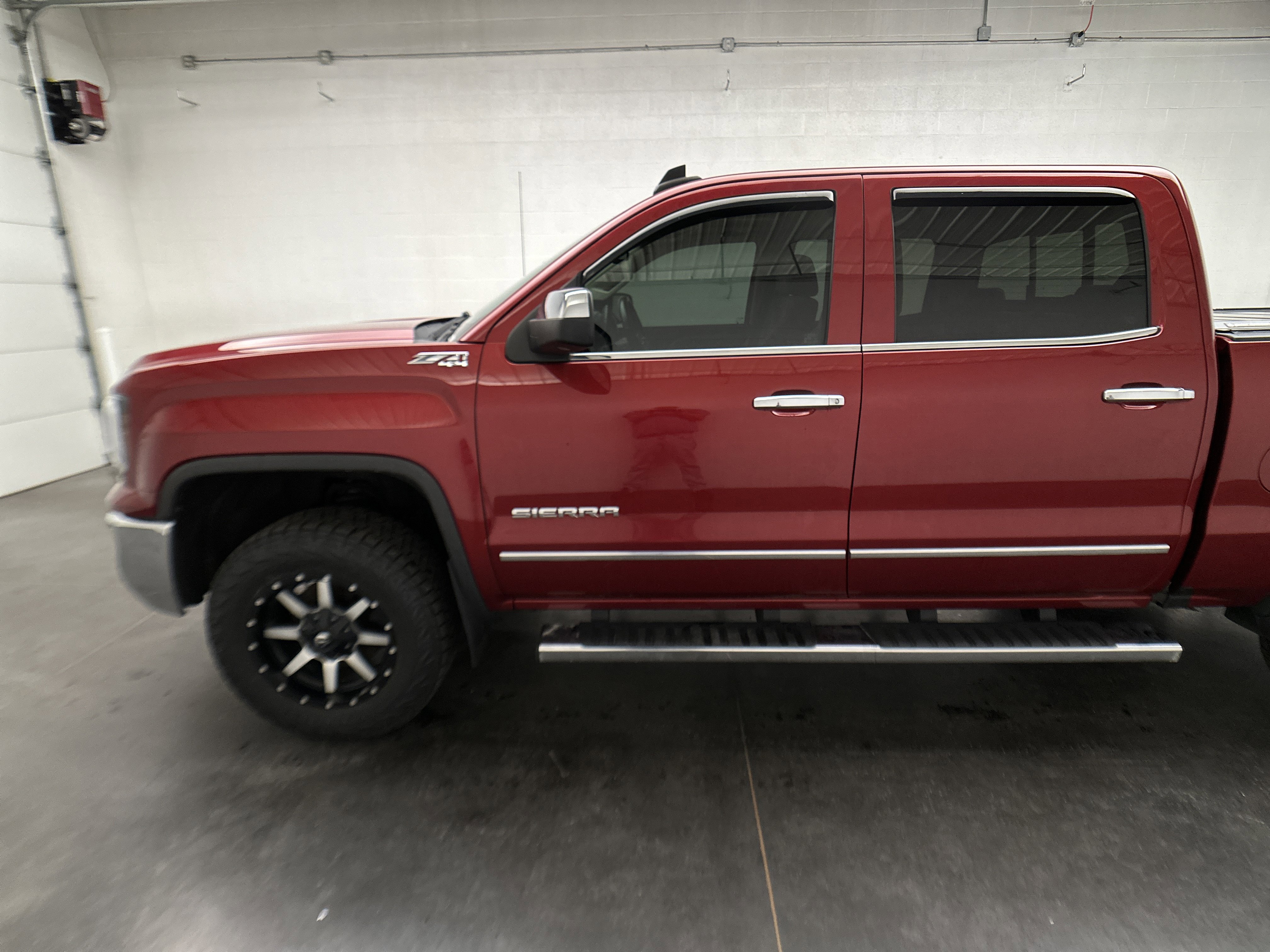 Used 2018 GMC Sierra 1500 SLT image 6