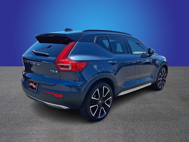 Used 2022 Volvo XC40 T5 R-Design AWD/4WD image 5