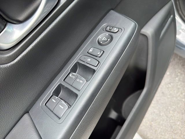 Used 2023 Honda CR-V EX image 19