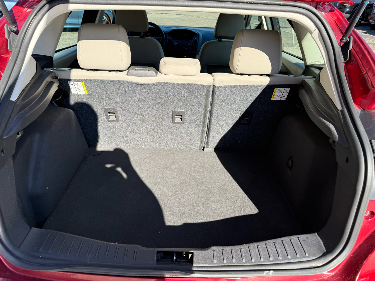 Used 2015 Ford Focus SE image 12