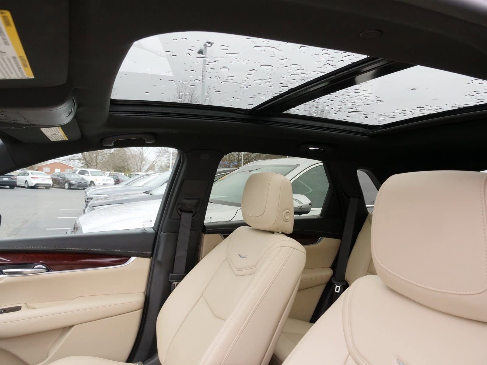 Used 2018 Cadillac XT5 Luxury w/ Driver Awareness Package image 29