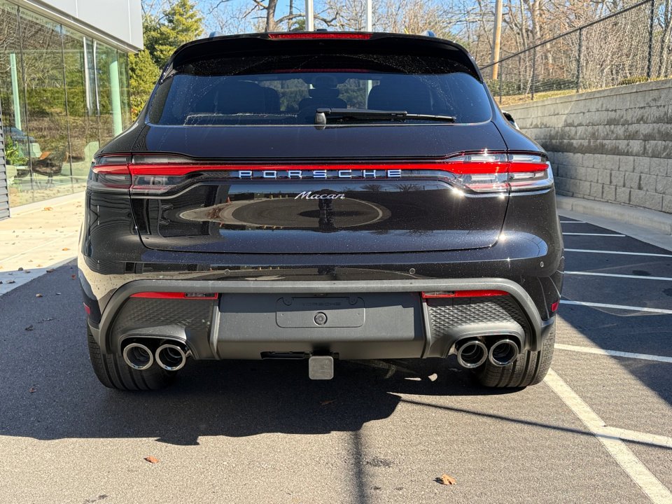 New 2026 Porsche Macan image 6