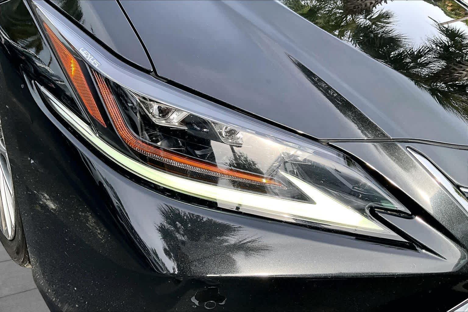 Used 2019 Lexus ES 350 Ultra Luxury w/ Accessory Package 2 FWD image 28