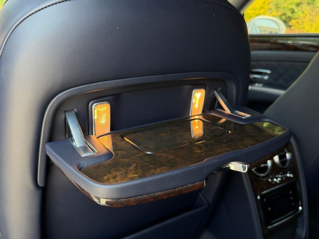 Certified 2018 Bentley Flying Spur V8 AWD/4WD image 37