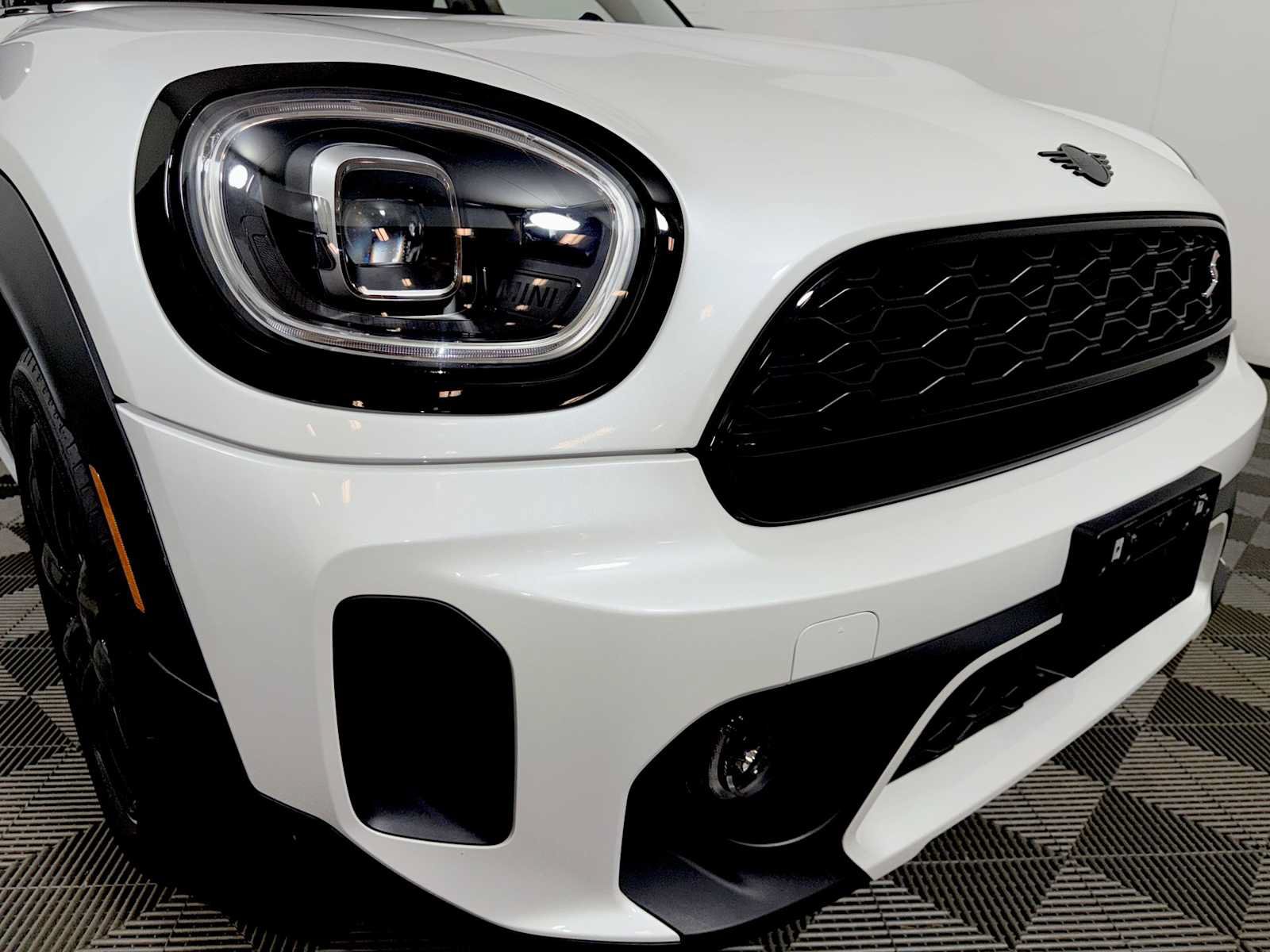 Used 2024 MINI Cooper Countryman S w/ Premium Package AWD/4WD image 25