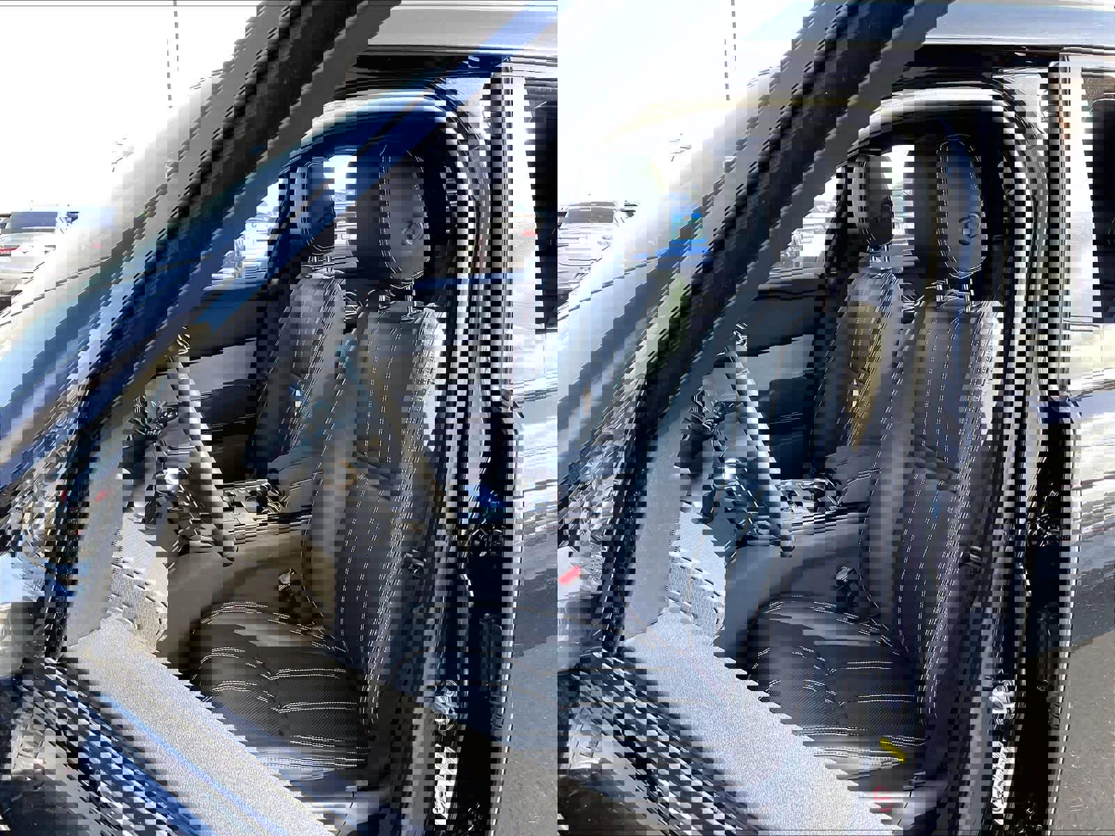 Used 2023 Land Rover Range Rover Velar R-Dynamic S image 26