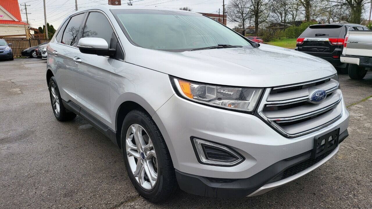Used 2016 Ford Edge Titanium FWD image 10