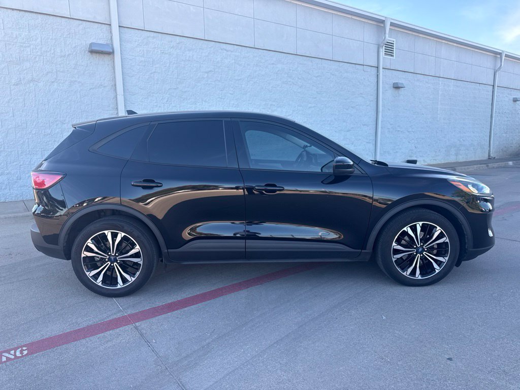 Used 2022 Ford Escape SE w/ SE Sport Appearance Package FWD image 6