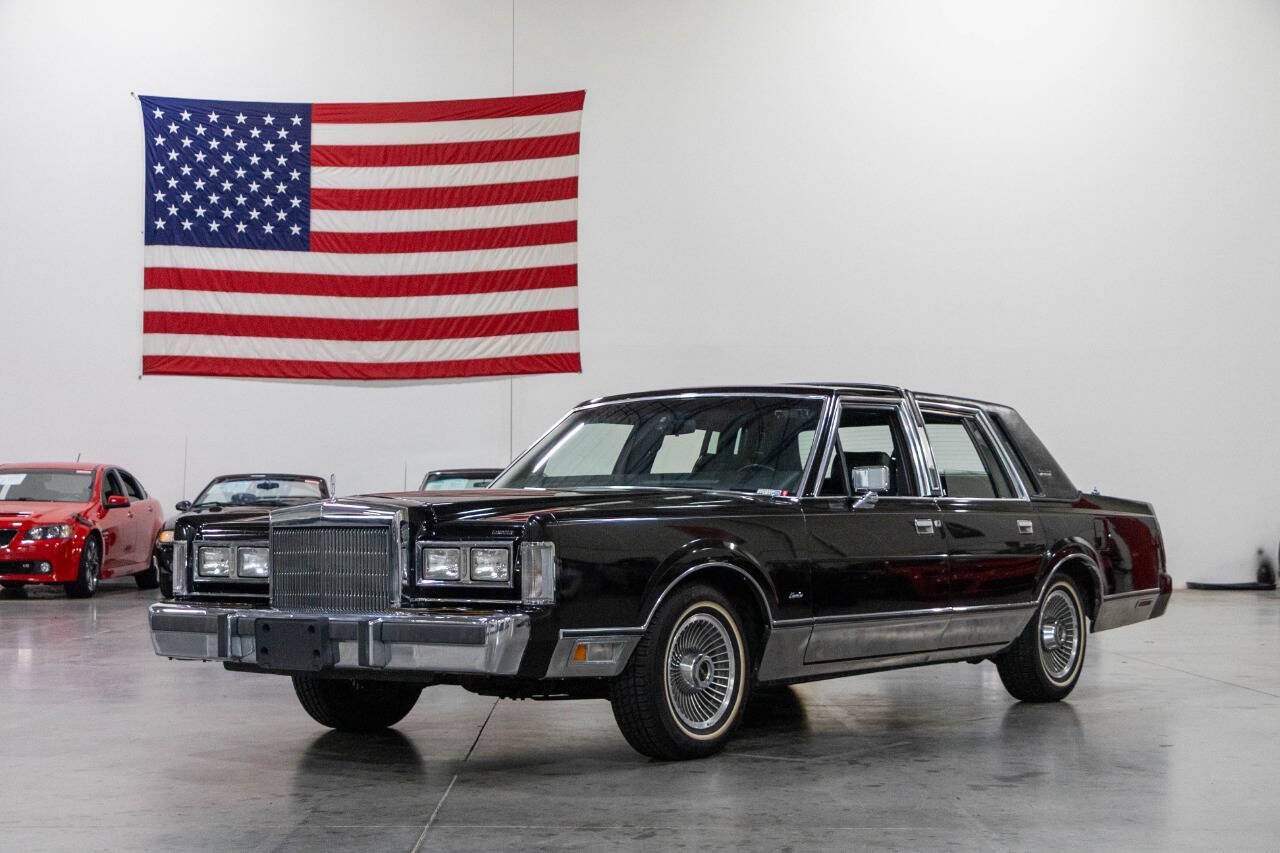 Used 1988 Lincoln Town Car Signature RWD video 1