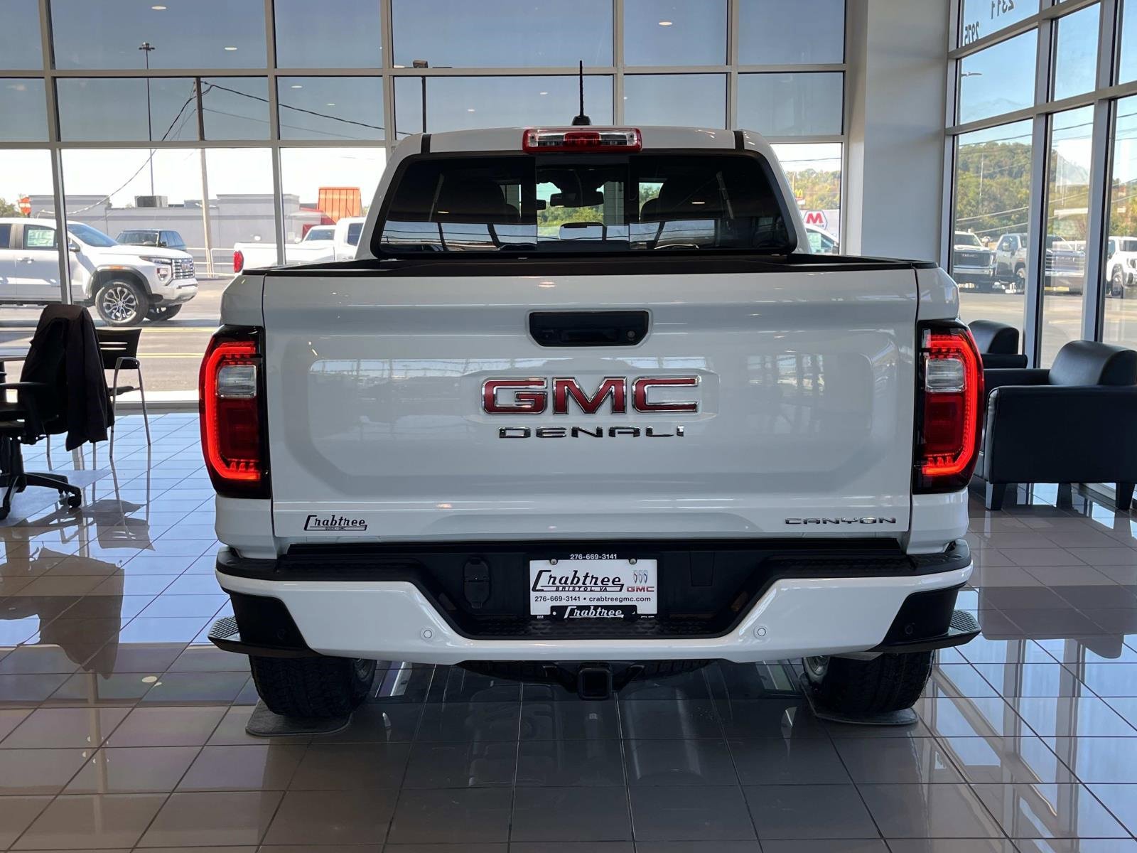 New 2026 GMC Canyon Denali image 4