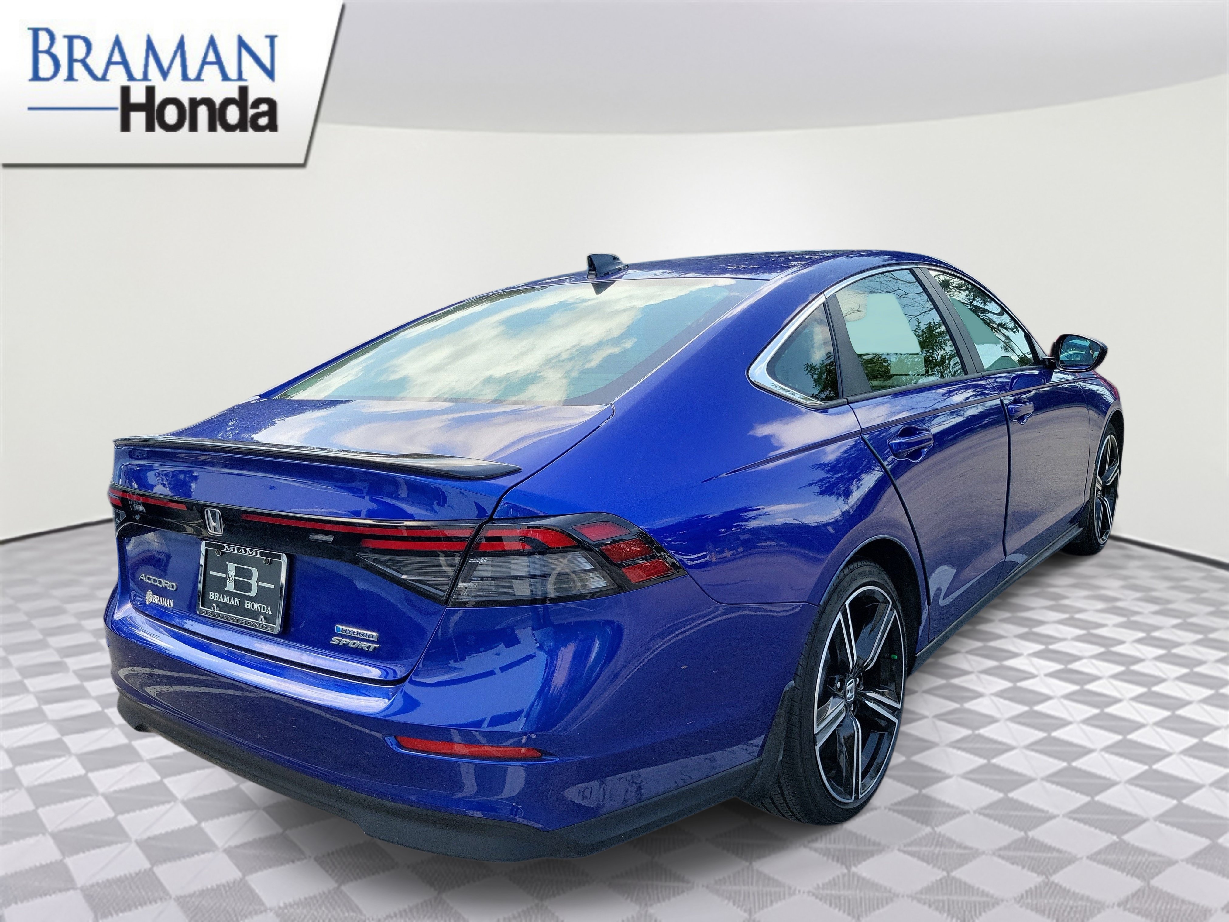 Certified 2023 Honda Accord Sport image 3