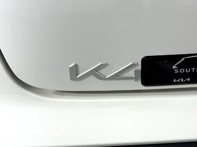 New 2026 Kia K4 FWD image 25