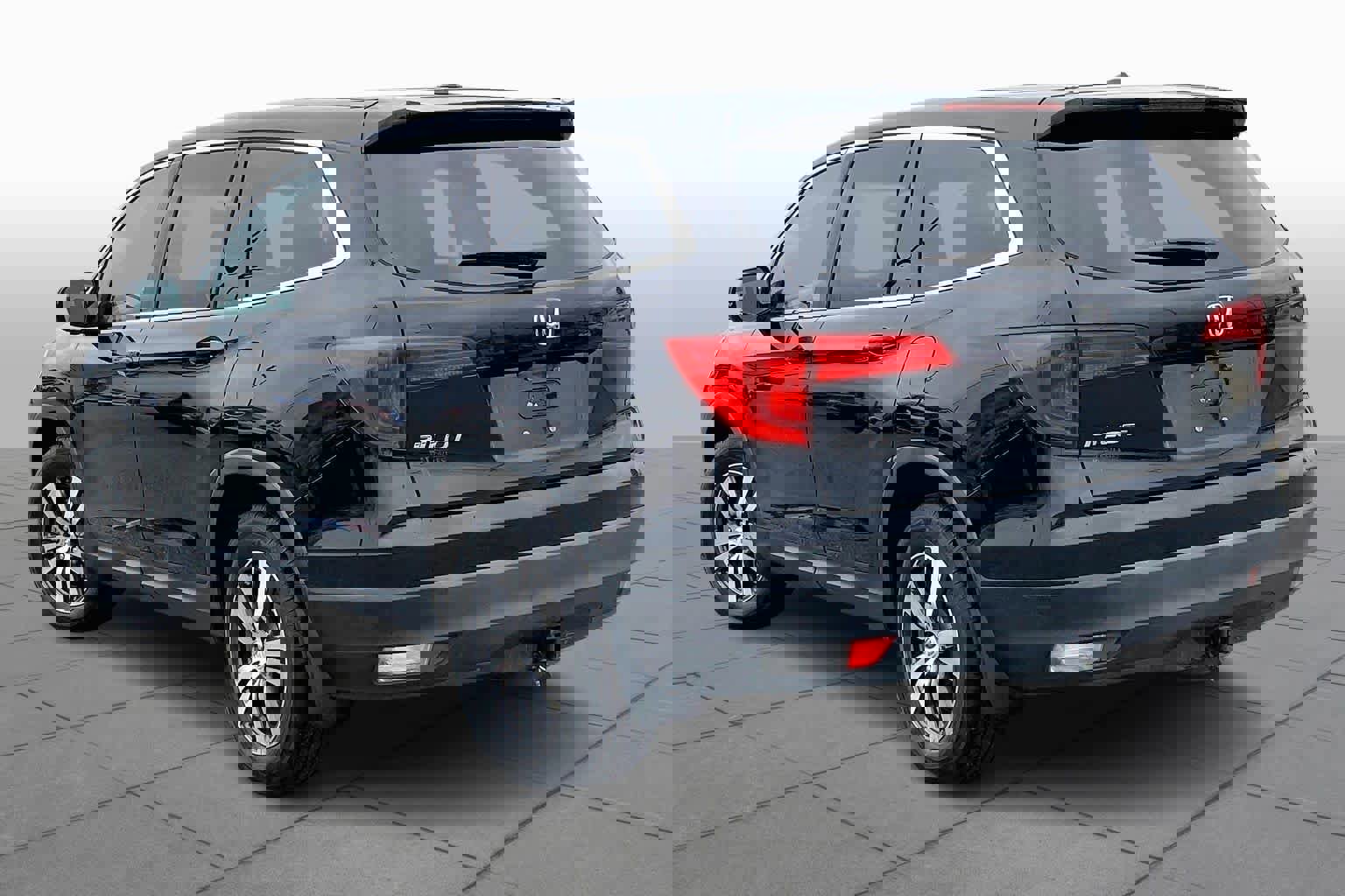 Used 2018 Honda Pilot EX-L image 11