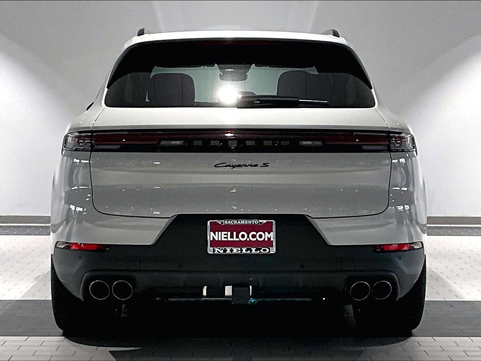 New 2026 Porsche Cayenne S AWD/4WD image 6