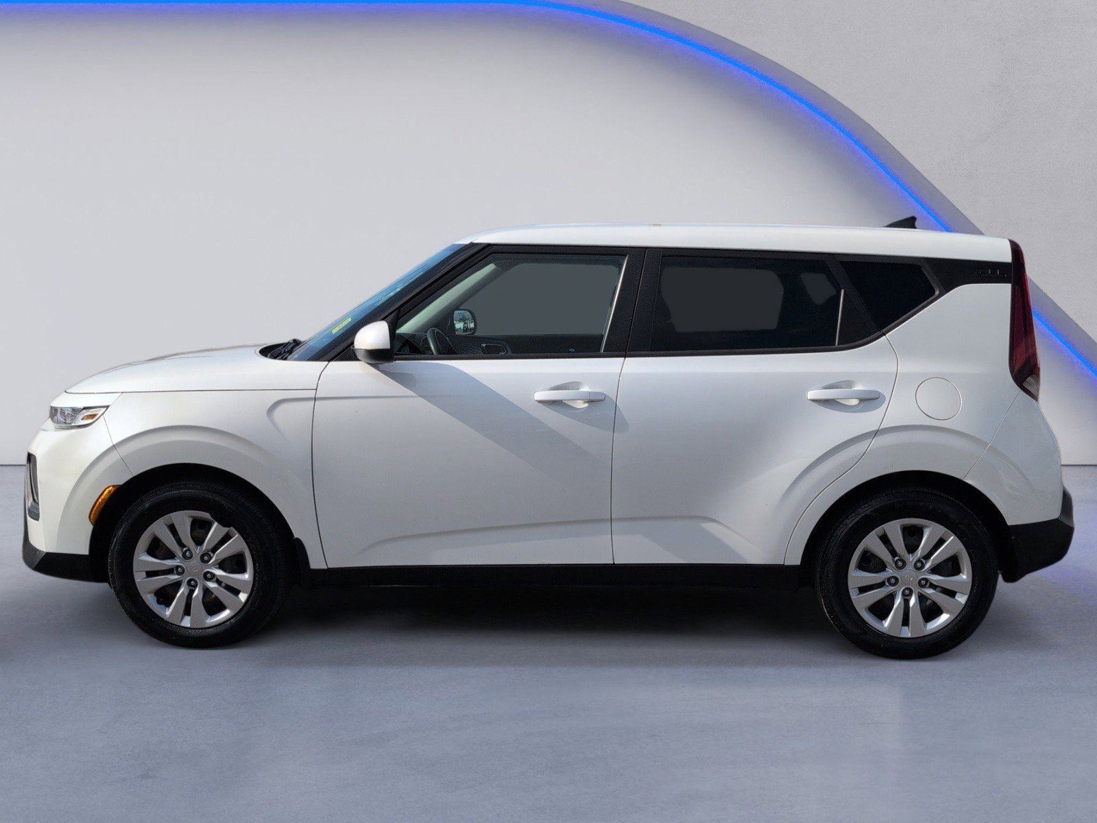 Used 2020 Kia Soul LX image 11