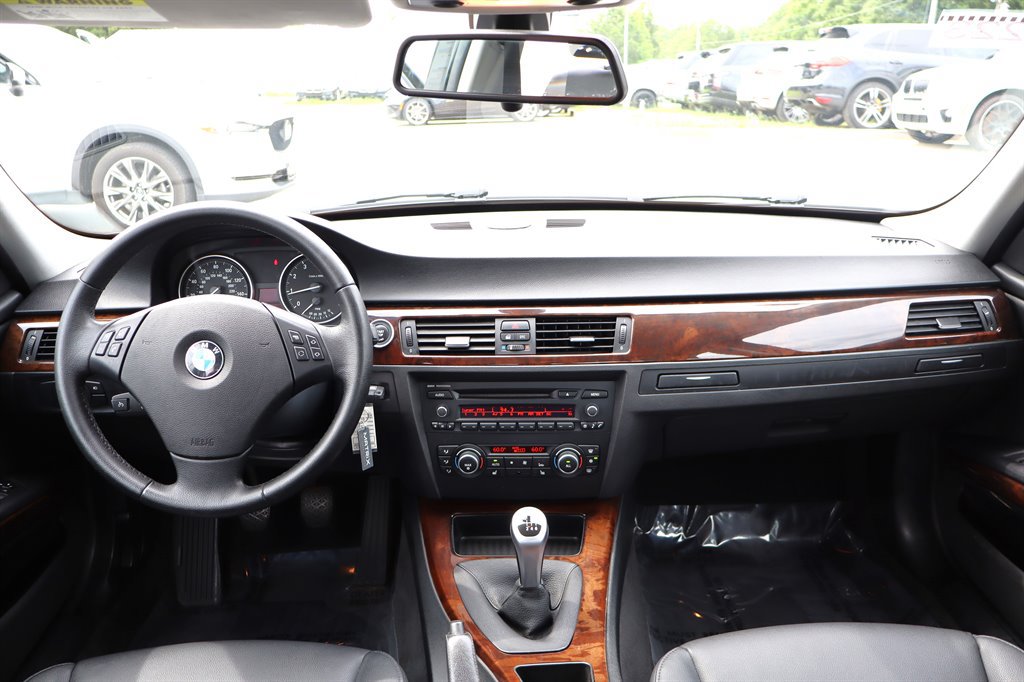 Used 2011 BMW 328i Sedan RWD image 12