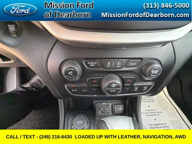 Used 2018 Jeep Cherokee Overland AWD/4WD image 28
