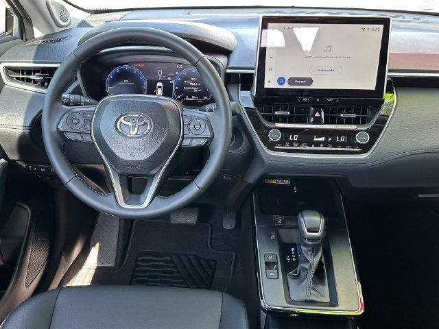 Used 2026 Toyota Corolla Cross XLE w/ Convenience Package FWD image 11