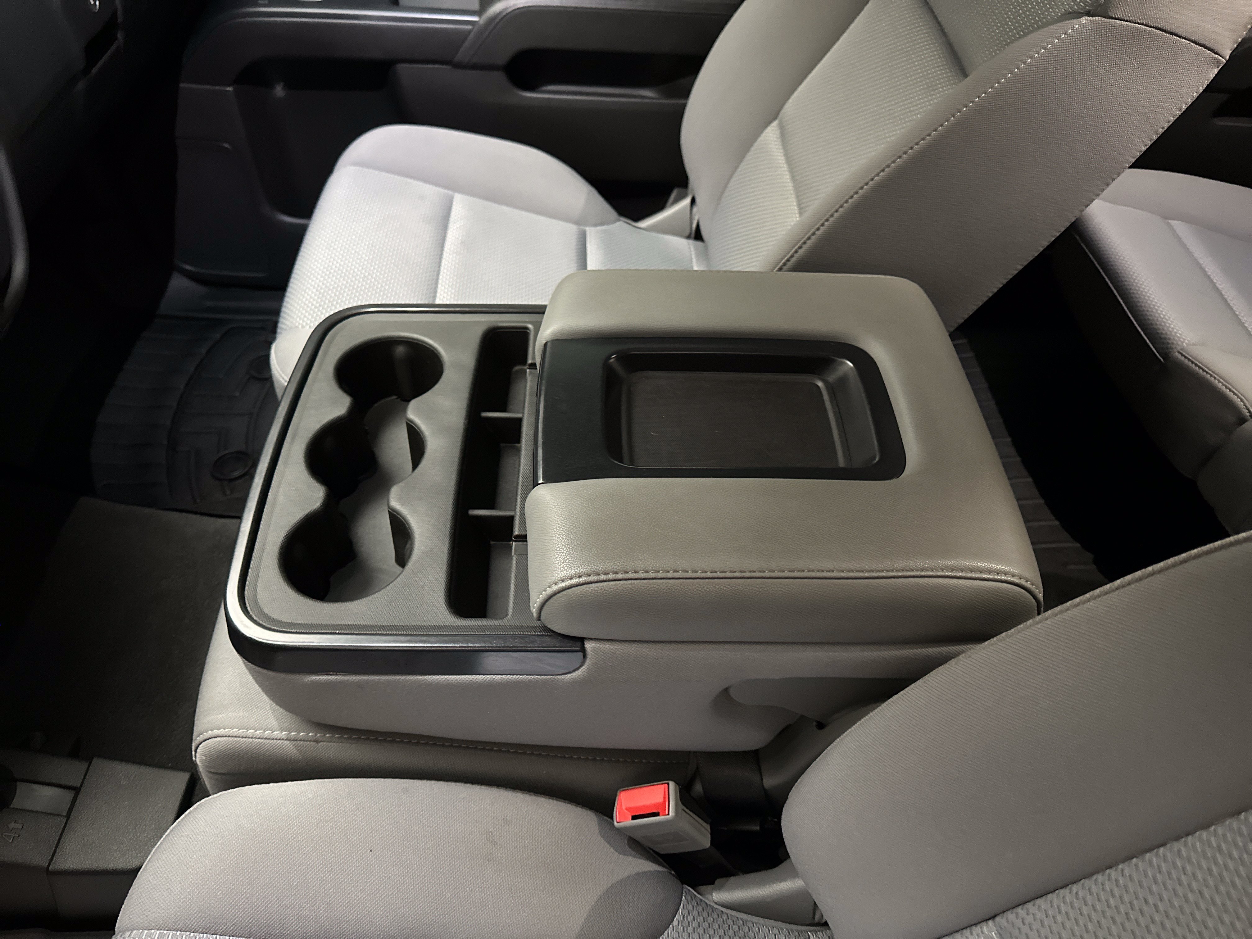 Used 2018 Chevrolet Silverado 1500 Custom w/ Custom Value Package AWD/4WD image 32