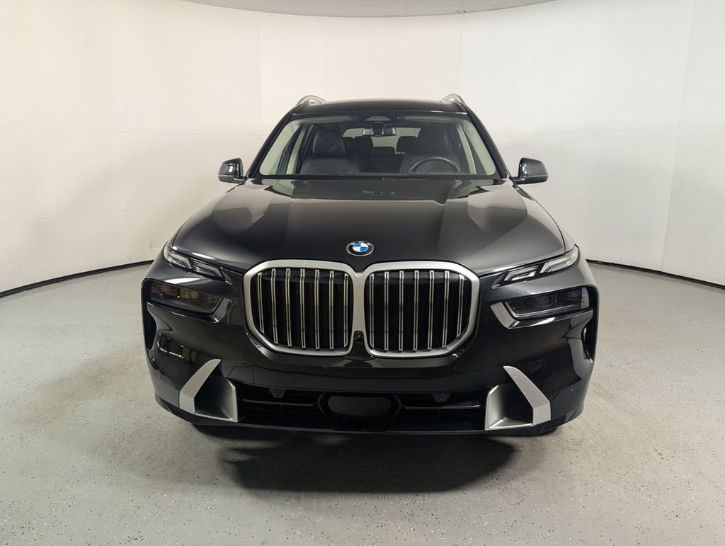 Used 2024 BMW X7 xDrive40i AWD/4WD image 2