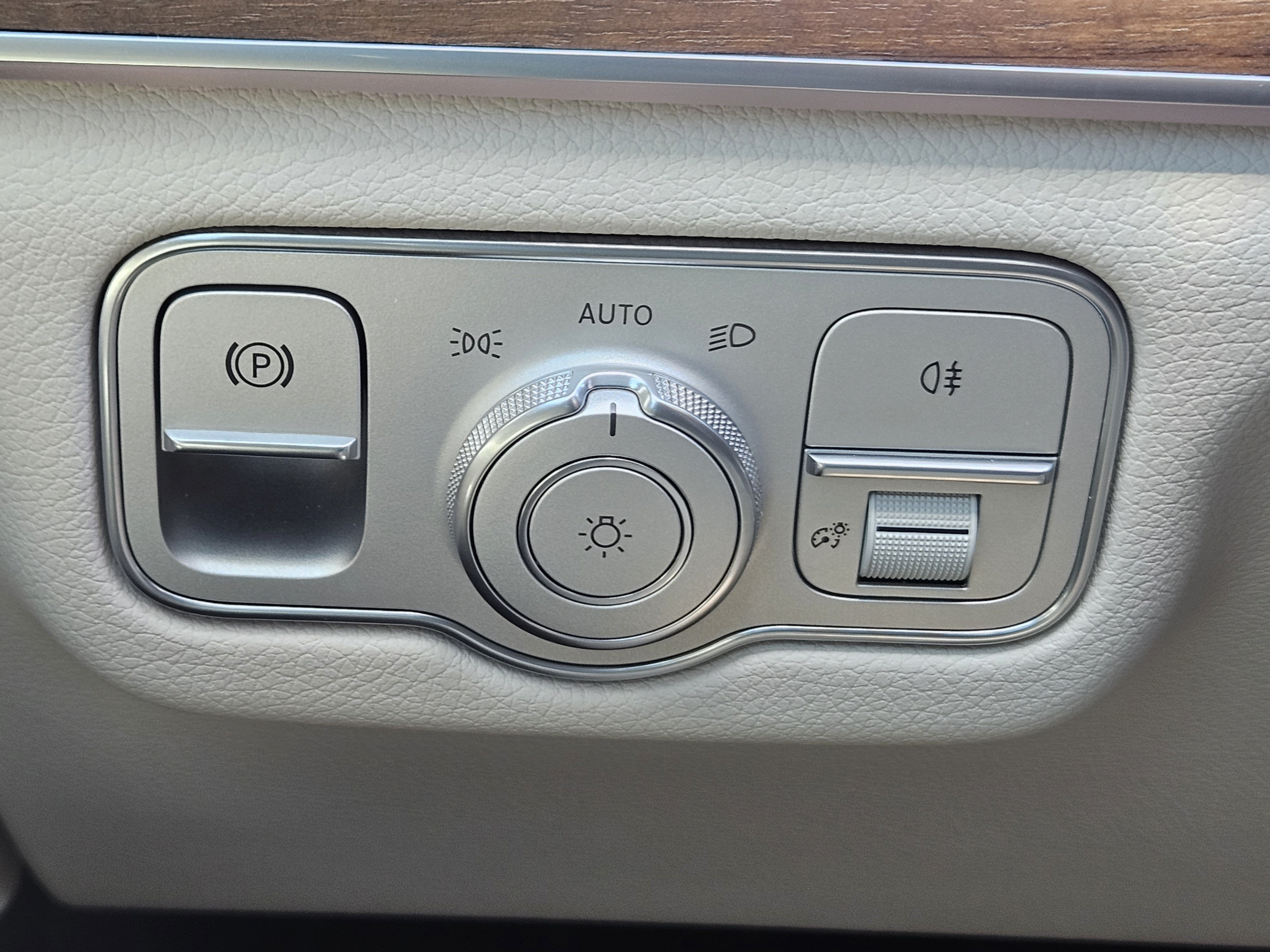 Certified 2025 Mercedes-Benz GLE 350 4MATIC image 20
