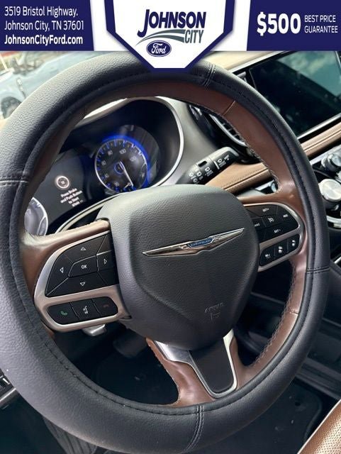 Used 2021 Chrysler Pacifica Limited w/ Uconnect Theater Family Group AWD/4WD image 15