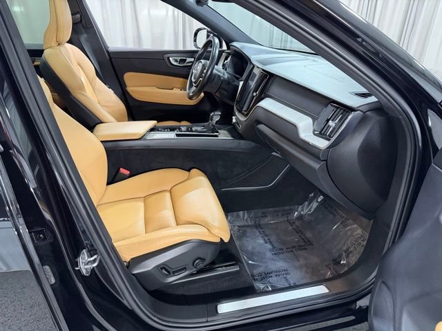 Used 2020 Volvo XC60 T6 Inscription w/ Protection Package image 7