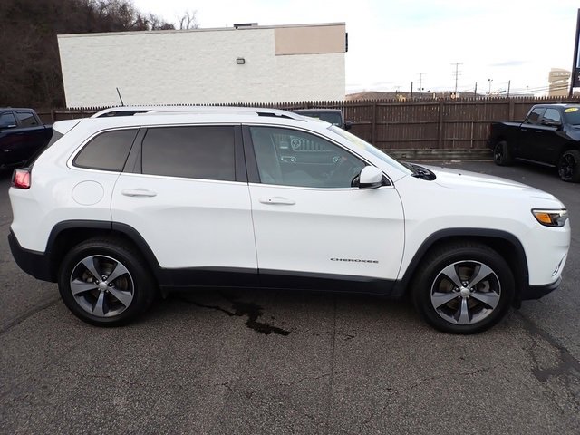 Certified 2019 Jeep Cherokee Limited w/ Trailer Tow Group image 9