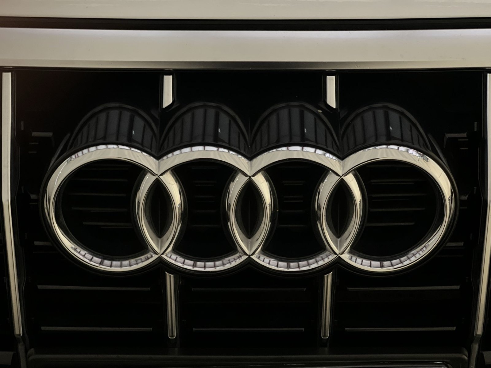 Used 2023 Audi Q3 2.0T Premium AWD/4WD image 12