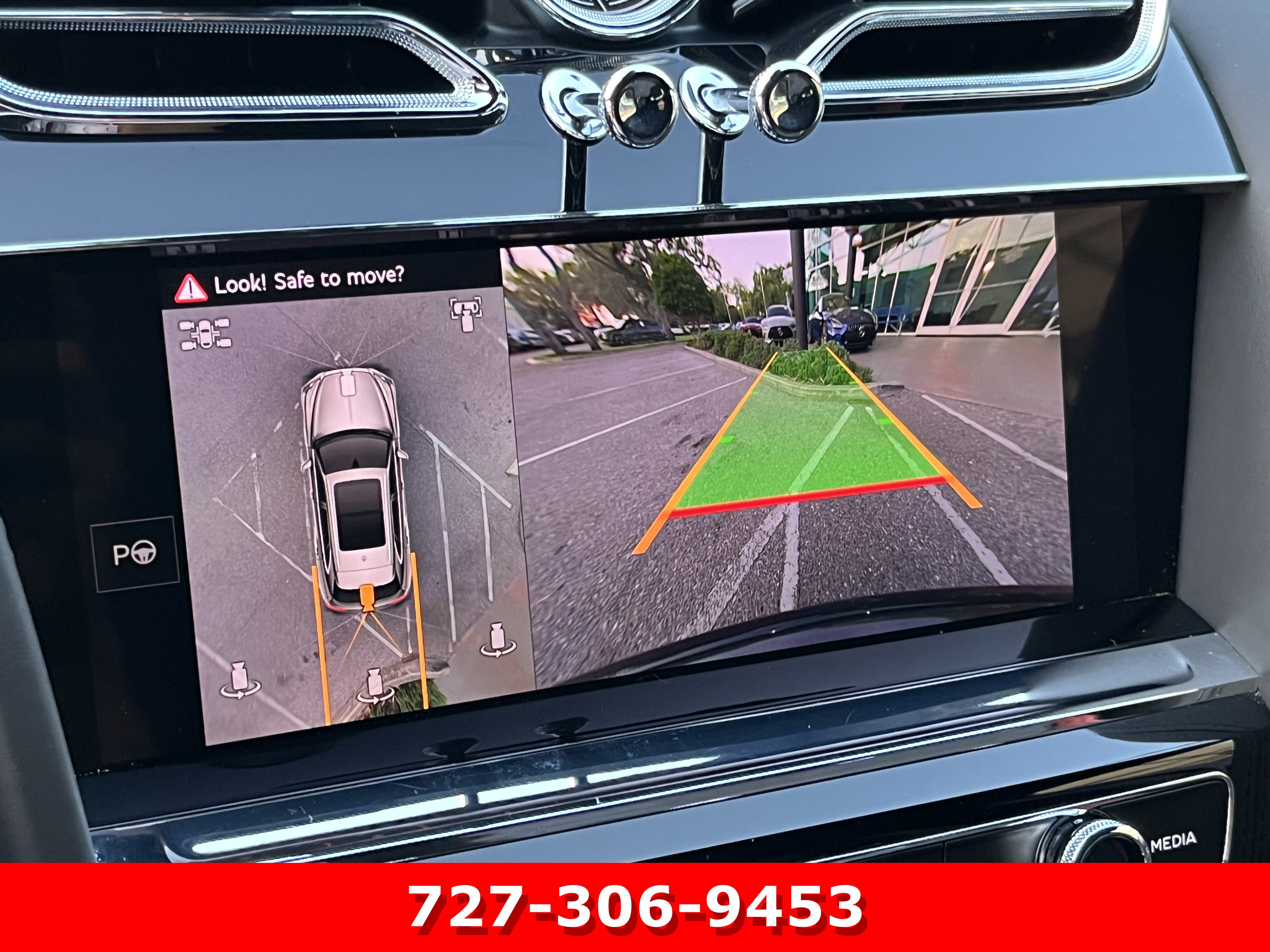 Used 2024 Bentley Bentayga AWD/4WD image 4