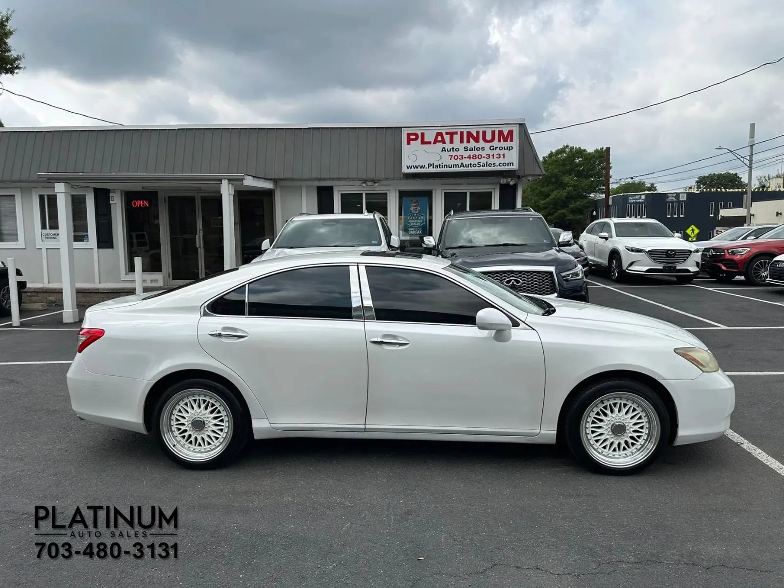 Used 2009 Lexus ES 350 w/ Premium Pkg Plus FWD image 2