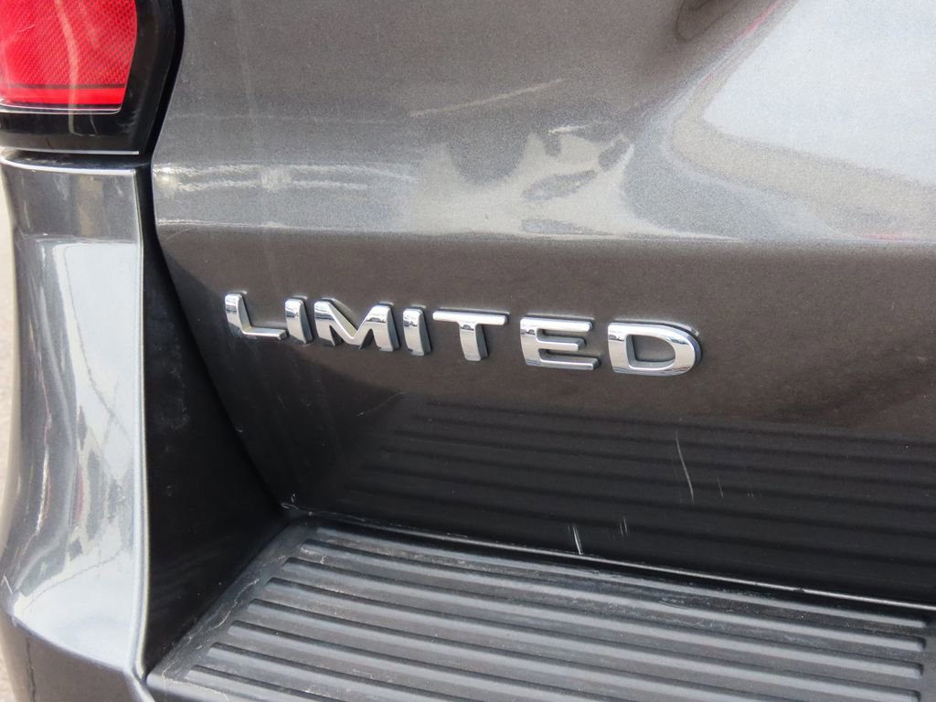 Used 2018 Ford Expedition Limited image 20