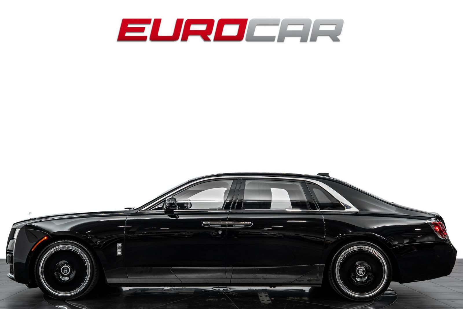 Used 2021 Rolls-Royce Ghost Extended Wheelbase AWD/4WD image 2