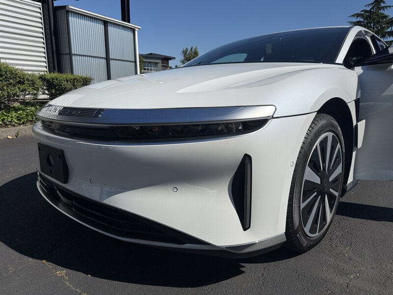 Used 2025 Lucid Air Touring AWD/4WD image 10
