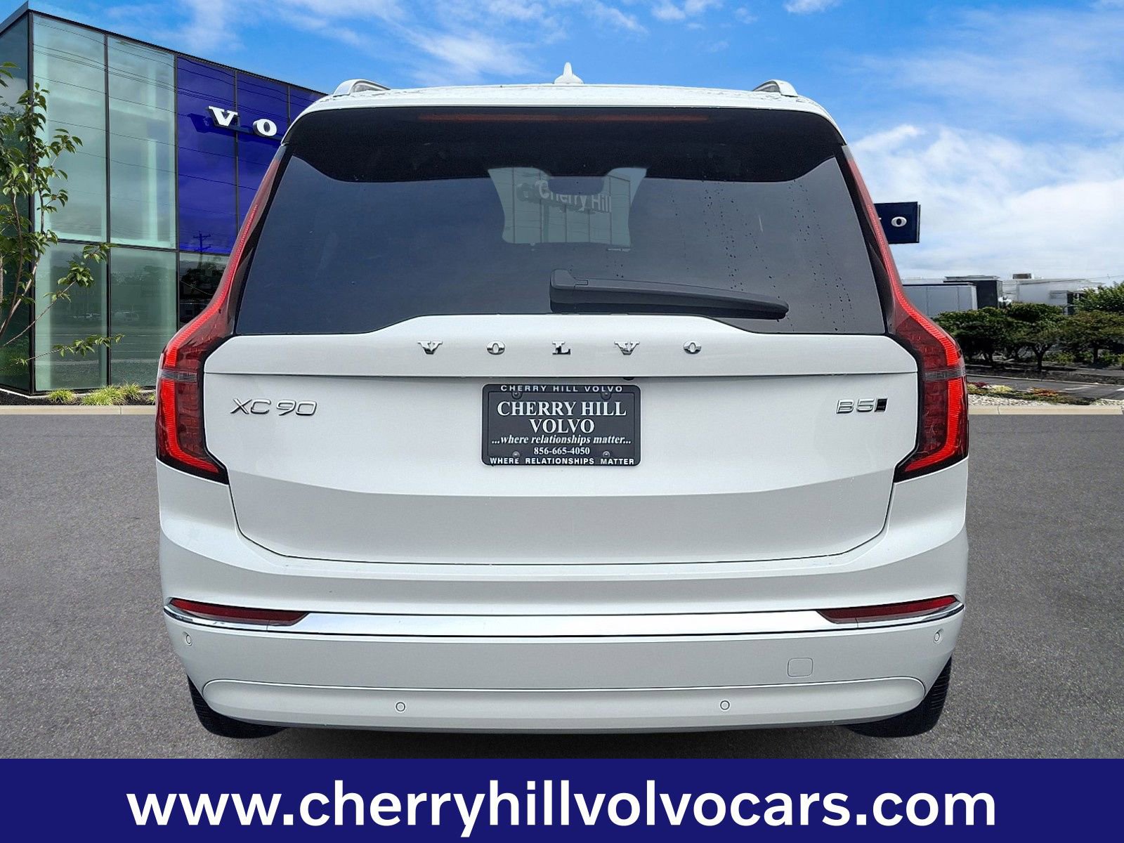 Certified 2025 Volvo XC90 B5 Plus image 6