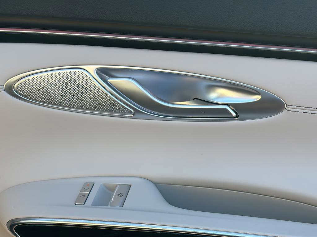 Certified 2026 Genesis GV70 2.5T image 38