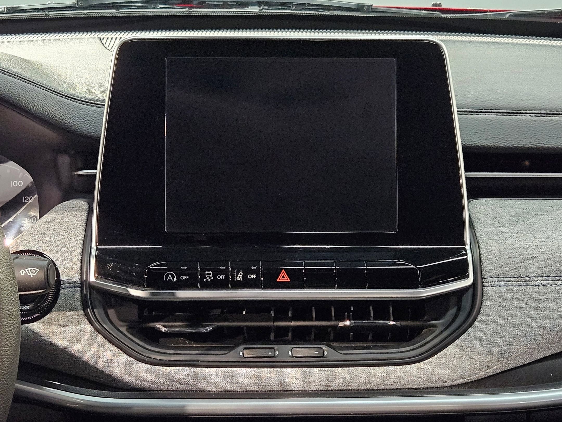 Used 2025 Jeep Compass Sport image 16