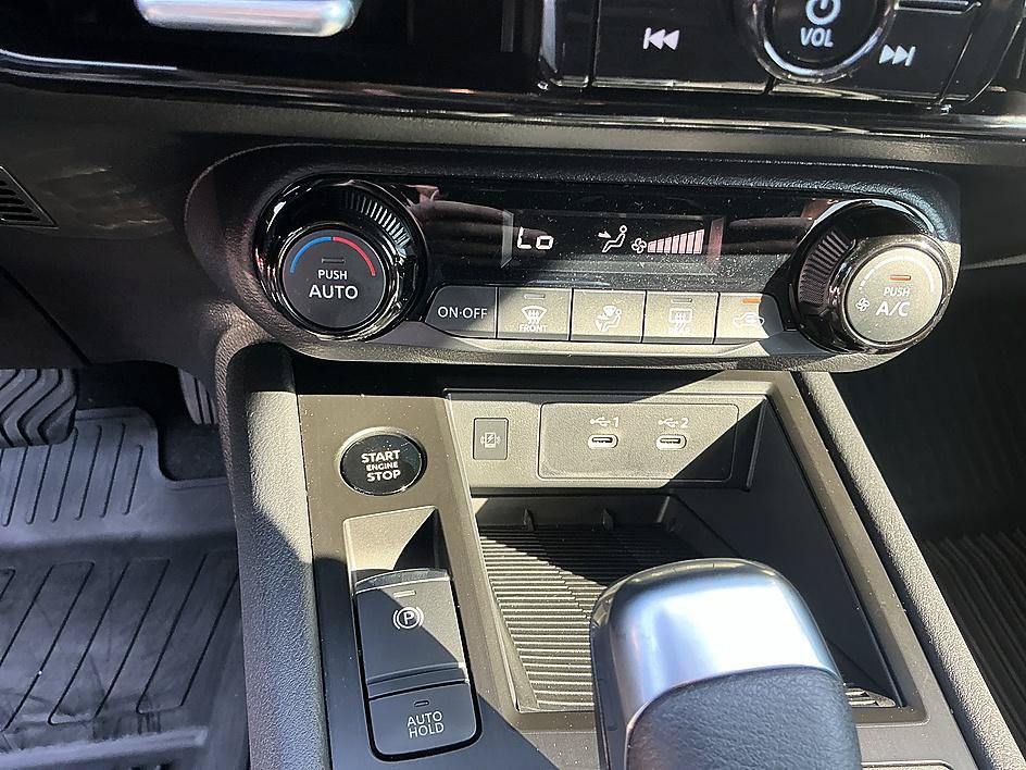 Certified 2026 Nissan Kicks SV FWD image 19