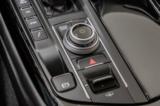 Certified 2022 Maserati Levante GT AWD/4WD image 22