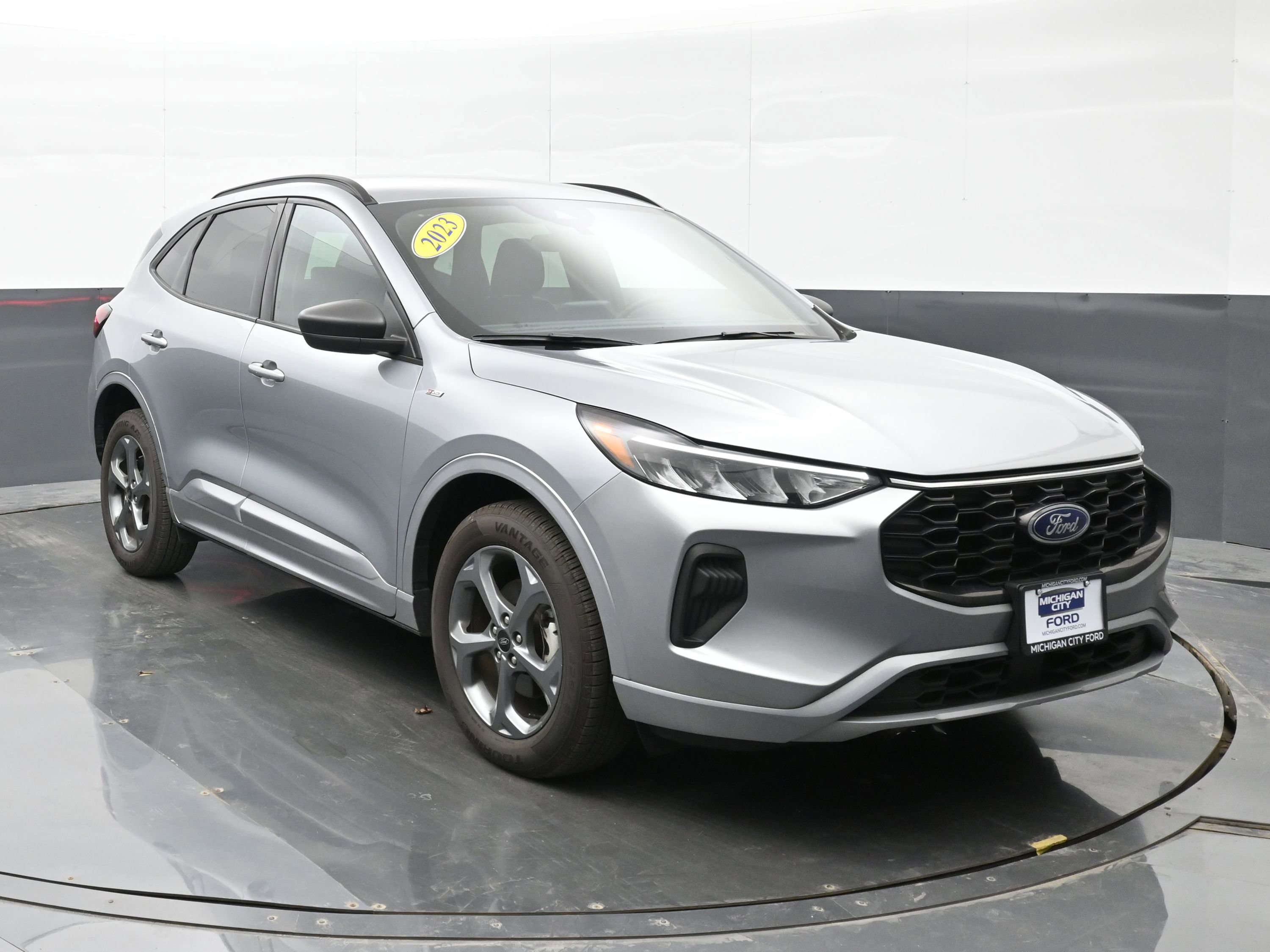 Used 2023 Ford Escape ST-Line image 6