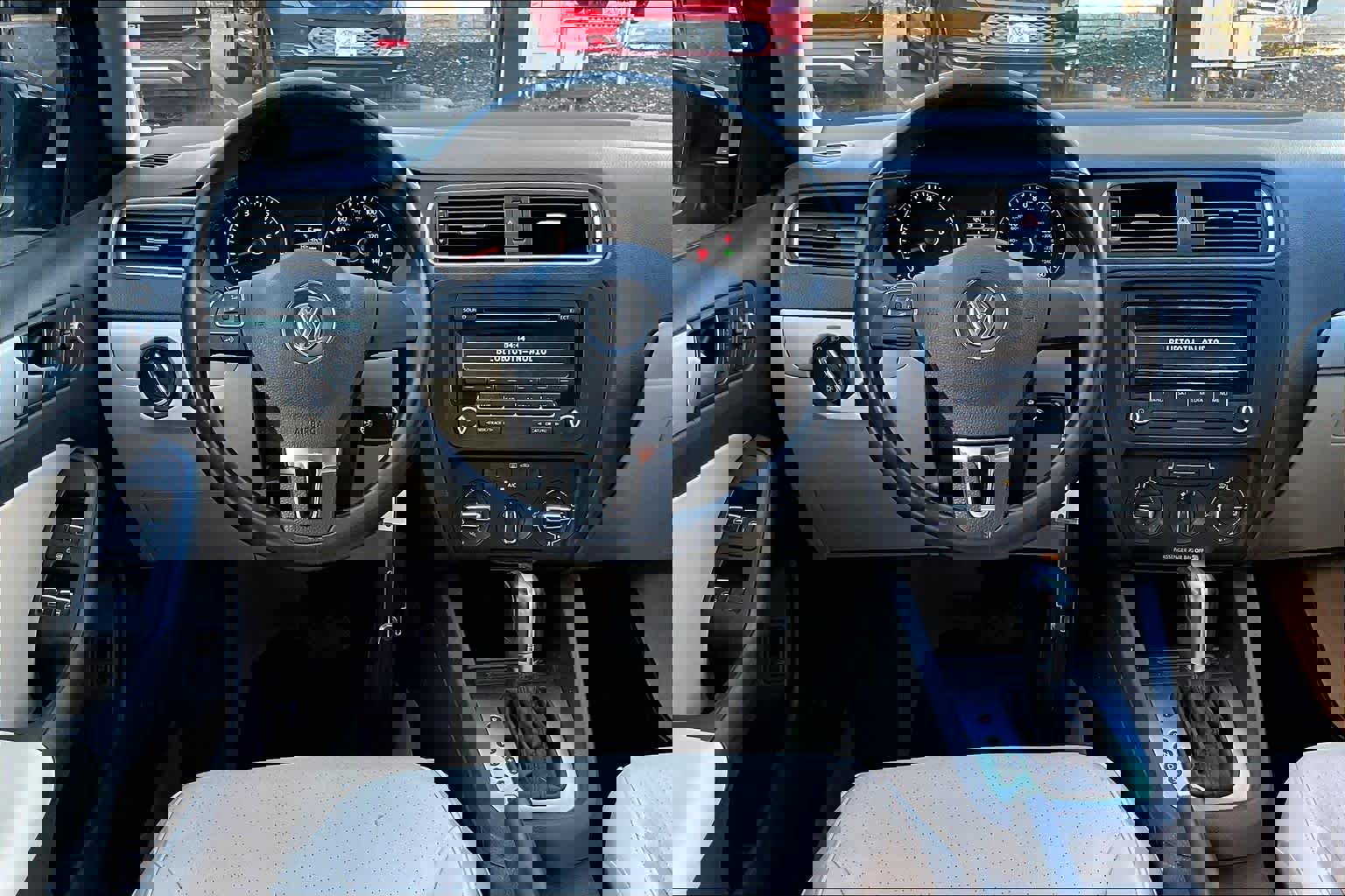 Used 2014 Volkswagen Jetta SE image 5