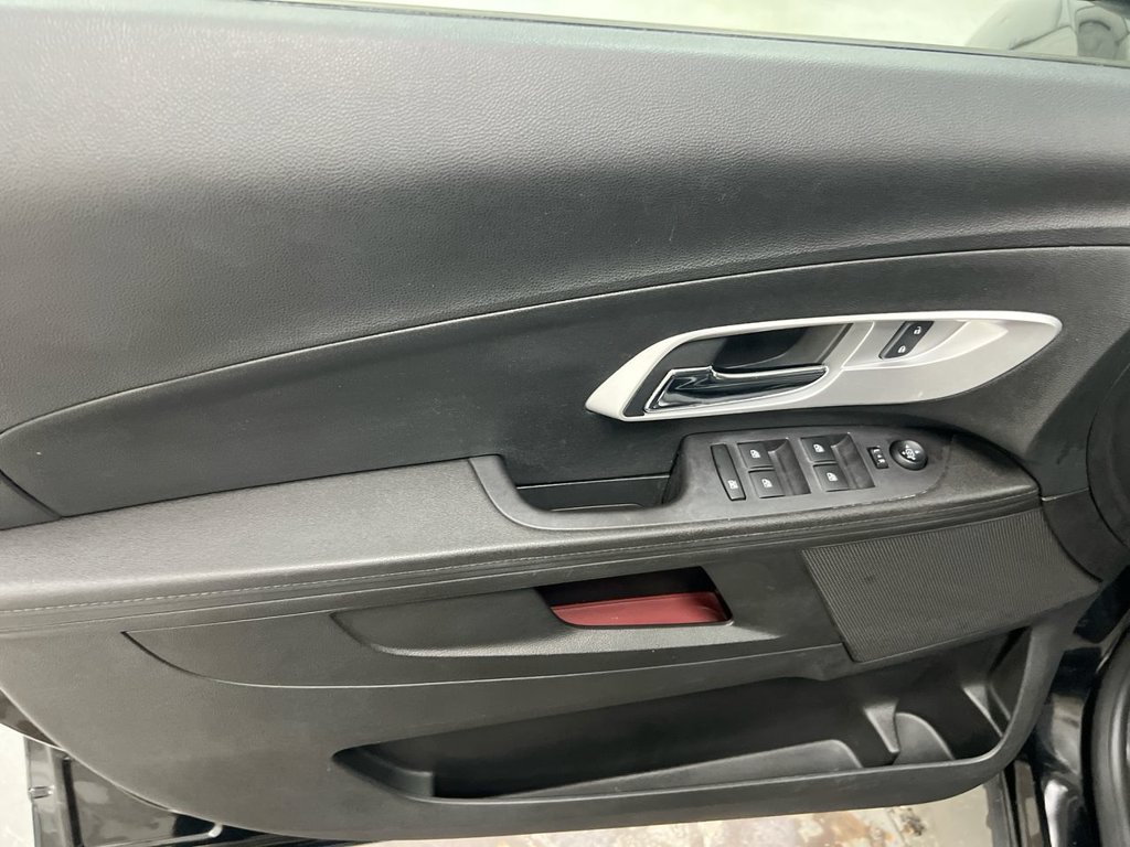 Used 2017 Chevrolet Equinox LT w/ Convenience Package AWD/4WD image 20
