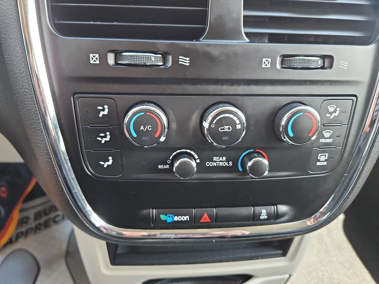 Used 2015 Dodge Grand Caravan SE w/ Quick Order Package 29E SE FWD image 28