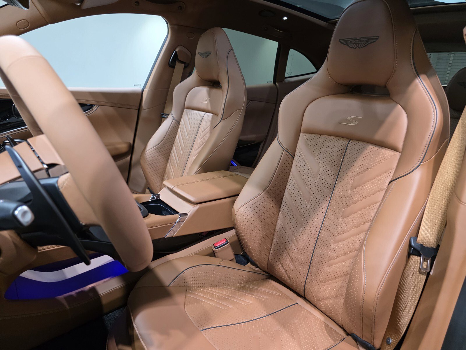 New 2026 Aston Martin DBX S image 12