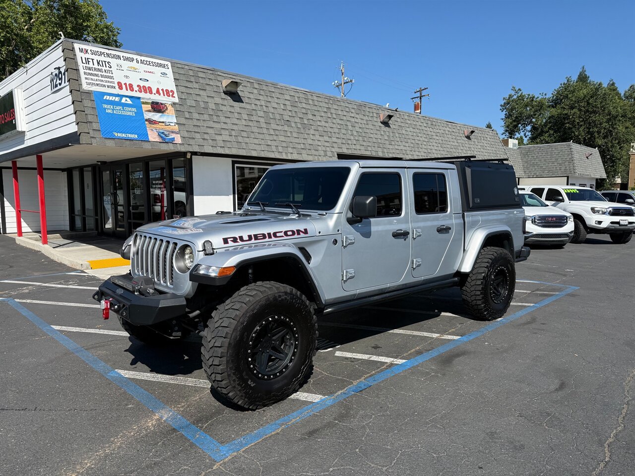 Used 2022 Jeep Gladiator Rubicon w/ Cold Weather Group AWD/4WD image 3