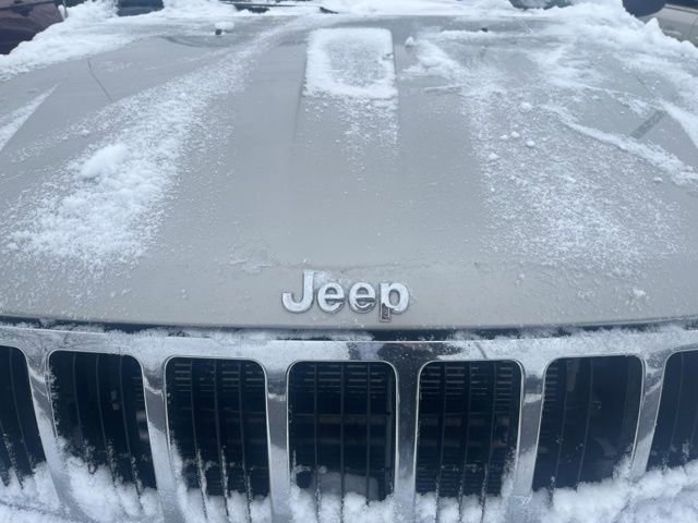 Used 2007 Jeep Grand Cherokee Laredo w/ Premium Sound Group image 11