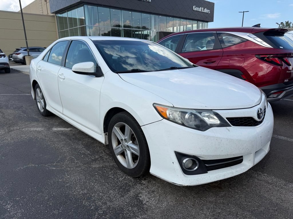 Used 2012 Toyota Camry SE FWD image 3