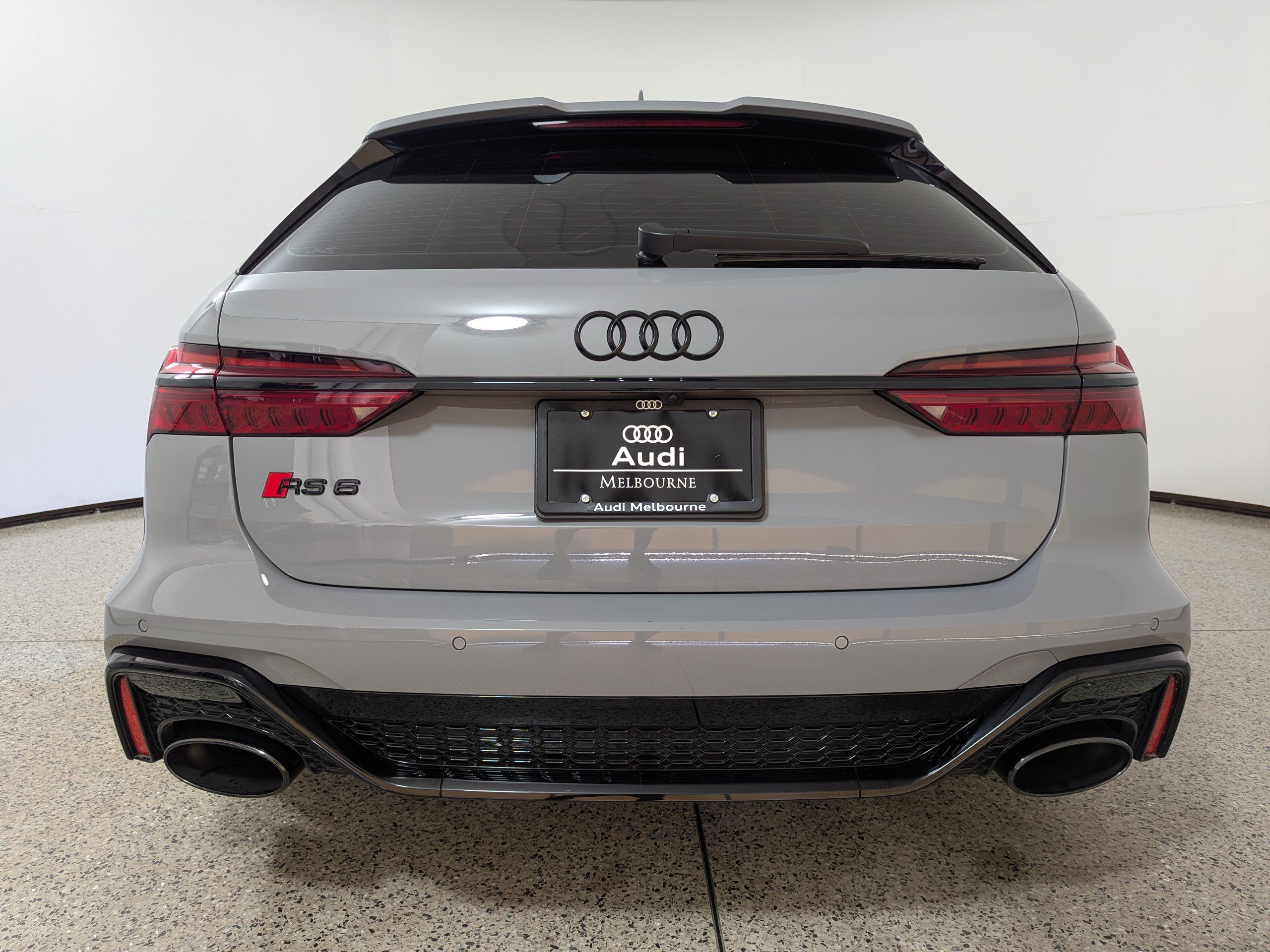 Certified 2025 Audi RS 6 performance w/ Black Optic Package AWD/4WD image 5
